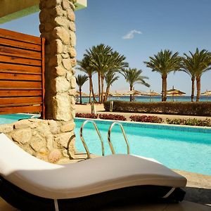 Family Pool Side Room
